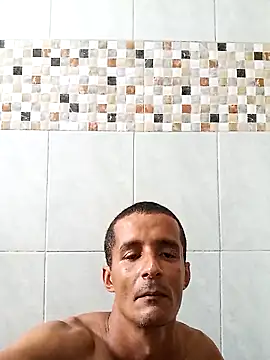 Snapshot of morenogato100 chatting on March 24, 12:43 pm morenogato100 online show from March 24, 12:43 pm