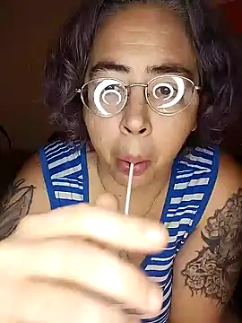 Snapshot of GraceHenderson chatting on December 12, 8:53 pm GraceHenderson online show from December 12, 8:53 pm