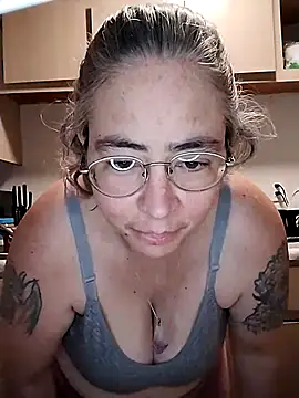 Snapshot of GraceHenderson chatting on February 12, 9:54 pm GraceHenderson online show from February 12, 9:54 pm