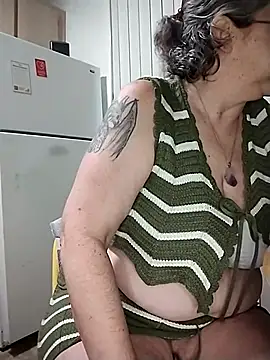 Snapshot of GraceHenderson chatting on February 26, 7:05 pm GraceHenderson online show from February 26, 7:05 pm