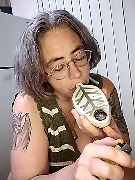 Snapshot of GraceHenderson chatting on February 27, 5:56 am GraceHenderson online show from February 27, 5:56 am