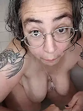 Snapshot of GraceHenderson chatting on March 3, 11:44 am GraceHenderson online show from March 3, 11:44 am