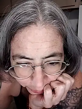 Snapshot of GraceHenderson chatting on March 5, 1:52 am GraceHenderson online show from March 5, 1:52 am