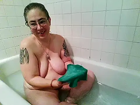 Snapshot of GraceHenderson chatting on March 13, 4:23 pm GraceHenderson online show from March 13, 4:23 pm