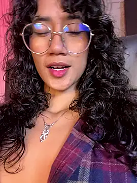 Snapshot of KaitlynLoveCam chatting on January 11, 1:43 am KaitlynLoveCam online show from January 11, 1:43 am