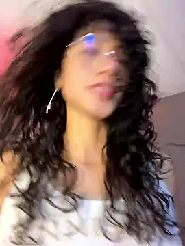 Snapshot of KaitlynLoveCam chatting on January 13, 9:53 pm KaitlynLoveCam online show from January 13, 9:53 pm