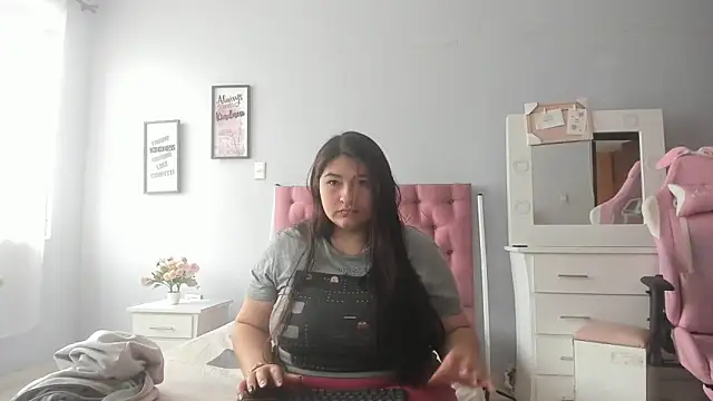  69HONRY online show from December 13, 1:01 pm