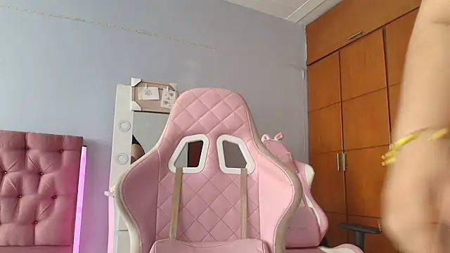  69HONRY online show from December 16, 4:16 pm