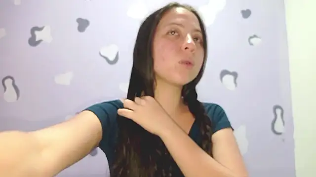 Snapshot of PetiteIvoryQueen19 chatting on December 5, 6:21 am PetiteIvoryQueen19 online show from December 5, 6:21 am
