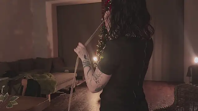 vinylstore online show from December 18, 8:14 pm