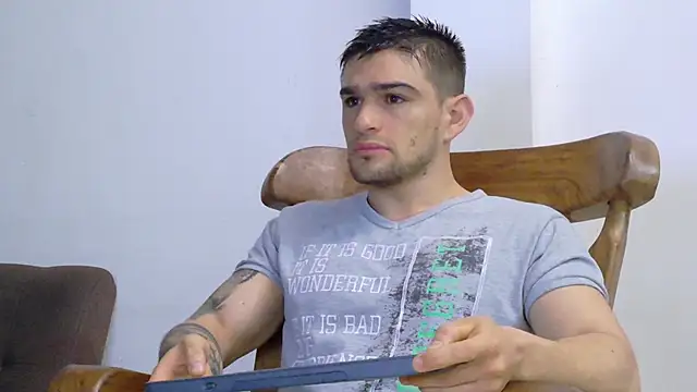 Sexy Alejandro  online show from February 19, 12:34 pm