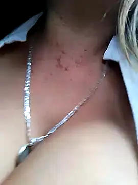 Laura-Hernandez online show from December 2, 6:32 pm