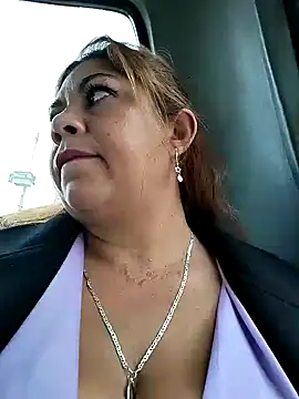 Laura-Hernandez online show from December 4, 5:33 pm