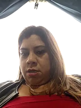 Laura-Hernandez online show from March 25, 2:34 pm