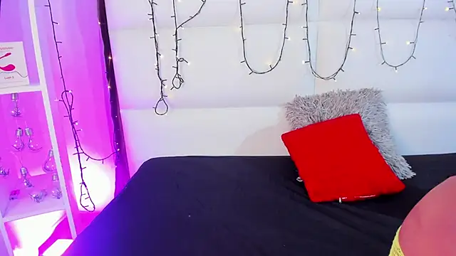 Stefyrossy online show from March 7, 2:25 pm