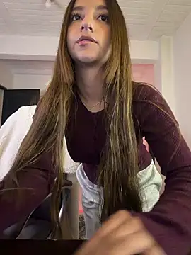 aly golden  online show from December 15, 9:13 am