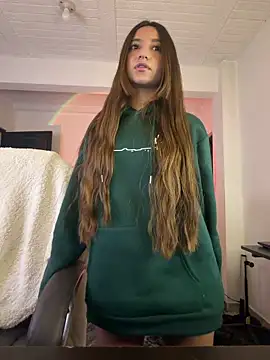 aly golden  online show from December 18, 7:36 am