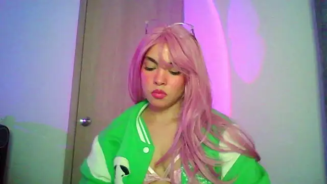 Snapshot of Kiri_Cutee chatting on November 7, 4:23 am Kiri Cutee online show from November 7, 4:23 am