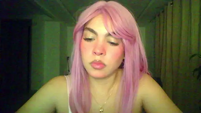 Snapshot of Kiri_Cutee chatting on November 25, 4:23 am Kiri Cutee online show from November 25, 4:23 am