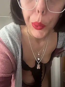 Snapshot of Porcella96 chatting on March 14, 9:21 pm Porcella96 online show from March 14, 9:21 pm