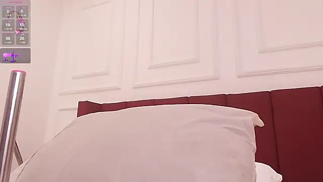 Luna monroe  online show from March 1, 1:51 pm