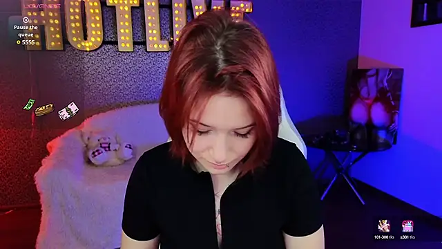 Snapshot of Eridabytrend chatting on January 22, 12:27 pm Eridabytrend online show from January 22, 12:27 pm