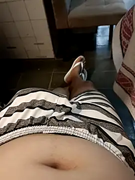 Snapshot of Pau_de_mel20 chatting on February 1, 12:16 pm Pau de mel20 online show from February 1, 12:16 pm