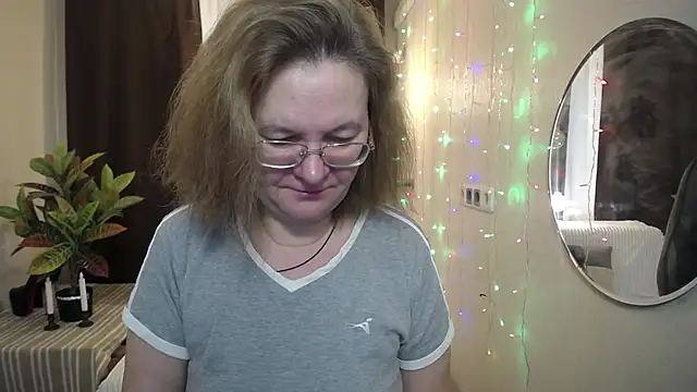 HolyMilfa online show from January 26, 7:32 am