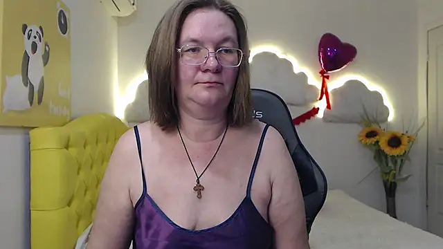 HolyMilfa online show from March 21, 11:01 am