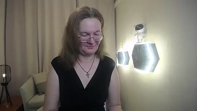 HolyMilfa online show from April 22, 6:49 am