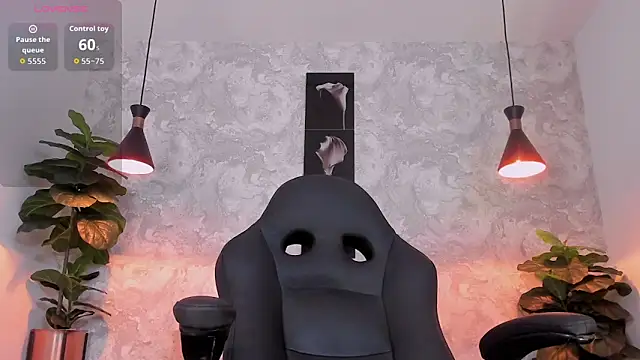 Snapshot of Regan__ chatting on February 15, 8:02 am Regan online show from February 15, 8:02 am