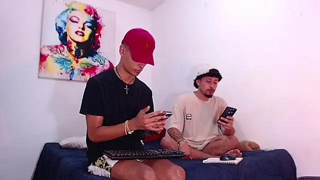 Snapshot of enjoy_vibes chatting on November 9, 10:41 pm enjoy vibes online show from November 9, 10:41 pm