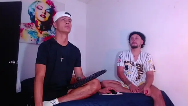 Snapshot of enjoy_vibes chatting on November 28, 9:56 am enjoy vibes online show from November 28, 9:56 am