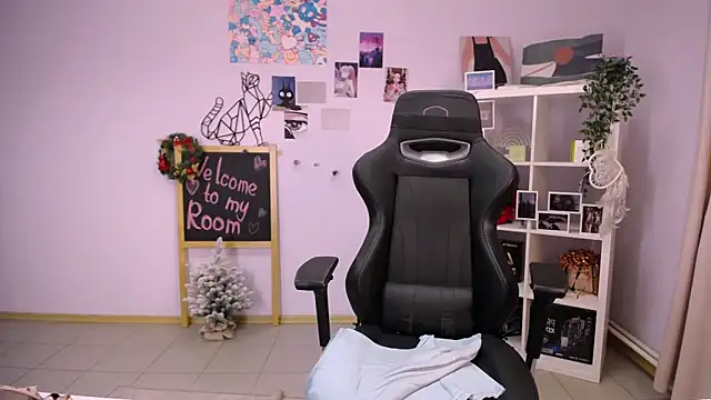 MelissaLovvv online show from January 17, 5:00 am