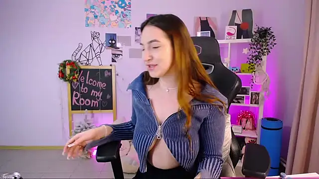 MelissaLovvv online show from February 2, 3:54 am