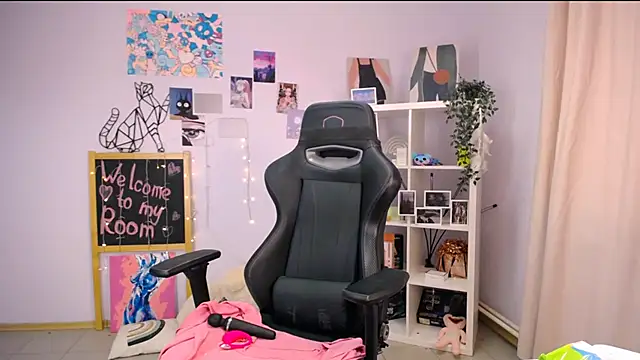 MelissaLovvv online show from March 13, 6:58 am