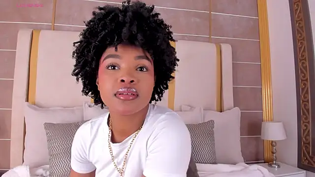 AriaFoster online show from November 7, 11:49 pm