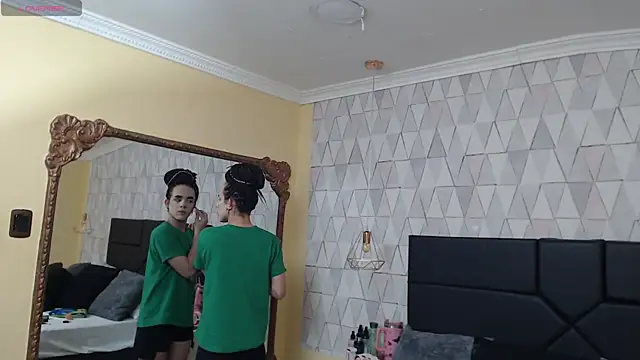 JustinePerry online show from March 22, 4:24 am