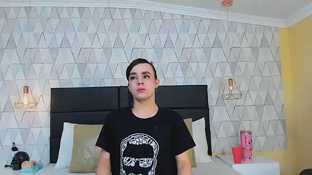 JustinePerry online show from December 17, 7:47 am