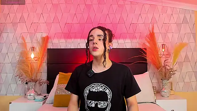 JustinePerry online show from March 20, 3:55 am