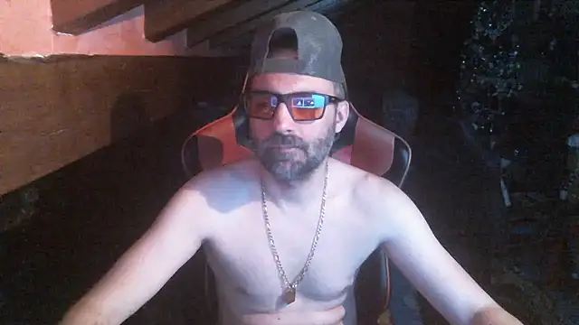 Snapshot of 6996horus chatting on December 11, 1:47 am 6996horus online show from December 11, 1:47 am