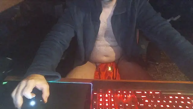 Snapshot of 6996horus chatting on February 16, 1:25 am 6996horus online show from February 16, 1:25 am