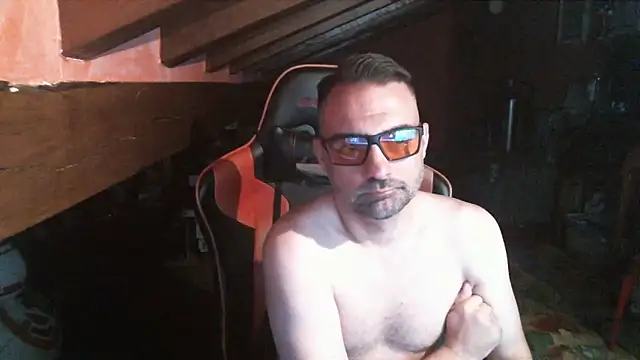 Snapshot of 6996horus chatting on September 23, 1:41 am 6996horus online show from September 23, 1:41 am