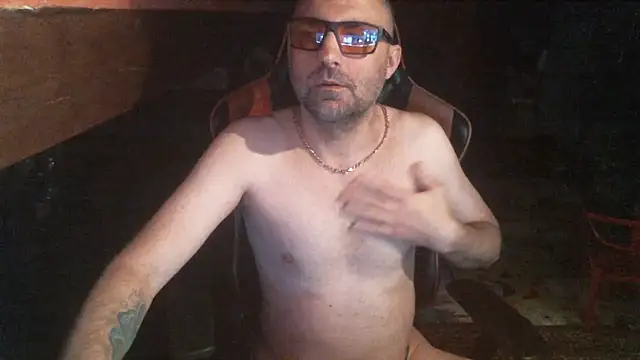 Snapshot of 6996horus chatting on February 12, 12:38 am 6996horus online show from February 12, 12:38 am