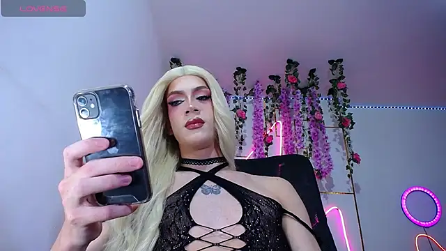 Snapshot of khalany_hadid chatting on November 8, 7:19 am khalany hadid online show from November 8, 7:19 am