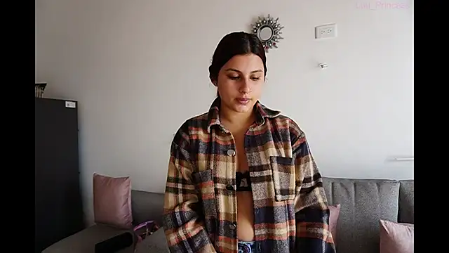 Luu Princess online show from January 4, 5:05 pm