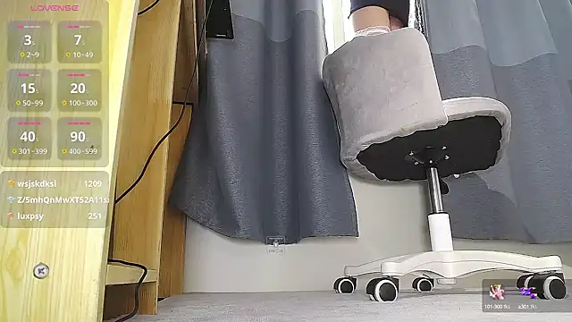 Snapshot of CN-Doudou chatting on March 18, 6:36 am CN-Doudou online show from March 18, 6:36 am