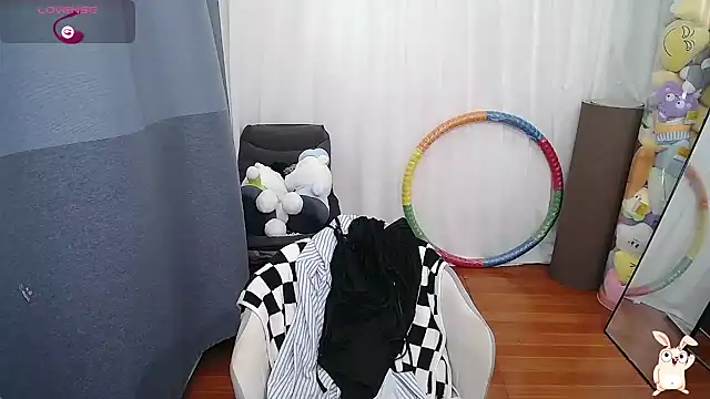 Snapshot of CN-Doudou chatting on October 1, 1:22 am CN-Doudou online show from October 1, 1:22 am