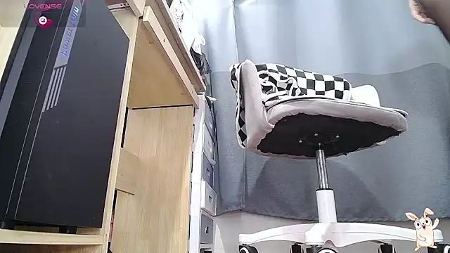 Snapshot of CN-Doudou chatting on October 14, 4:13 am CN-Doudou online show from October 14, 4:13 am