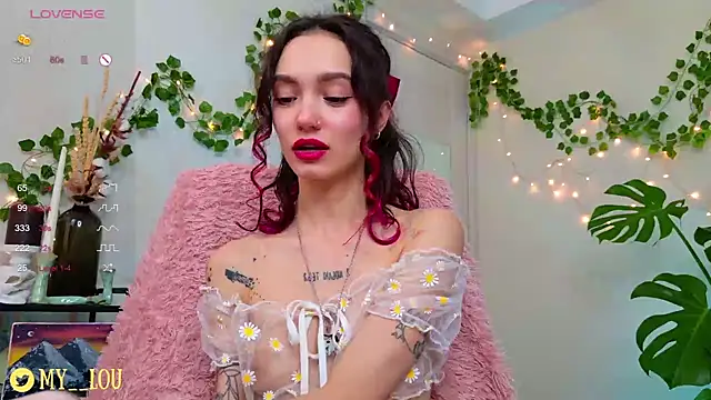 MyLou  online show from December 8, 4:18 pm